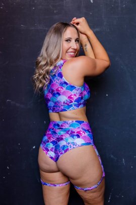 AMBR Designs Twist Crop Top Soul L