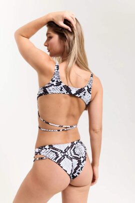 Pole Addict Shorts Capri Black White Snake M