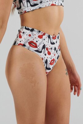 Kopie von Juicee Peach Shorts Brazils Lipstick & Heels