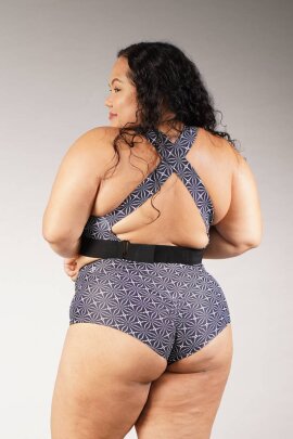 Off the Pole Top Essential Illusion Print